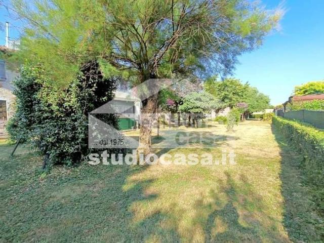 Villetta indipendente in vendita di 382 m²