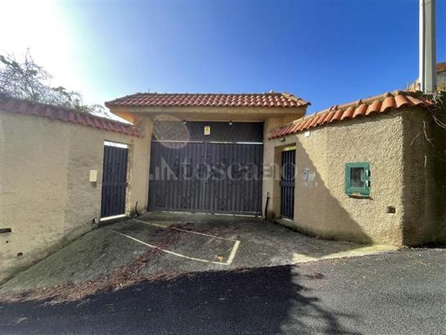 Villetta indipendente in vendita di 382 m² in Contrada Aranciarella