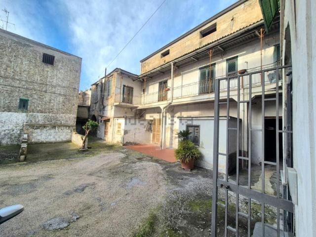 Villetta indipendente in vendita di 383 m² in Corso Camillo Daniele