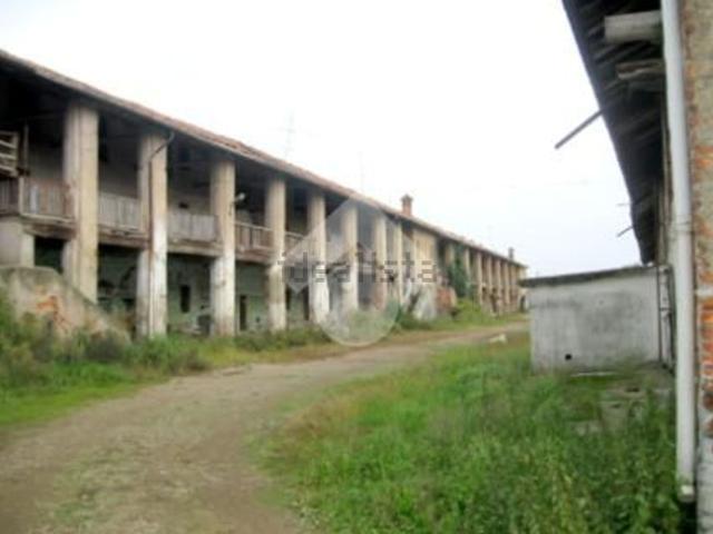 Villetta indipendente in vendita di 3850 m²