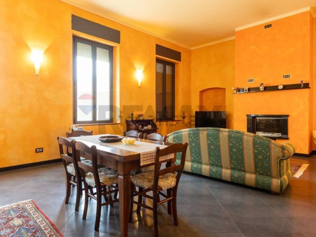 Villetta indipendente in vendita di 386 m² in Via Silvani, 49