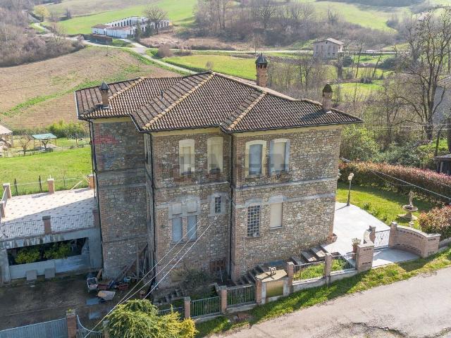 Villetta indipendente in vendita di 386 m² in Via Silvani, 49