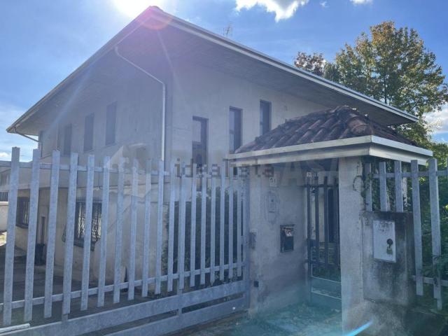 Villetta indipendente in vendita di 387 m² in Via dei Novaj