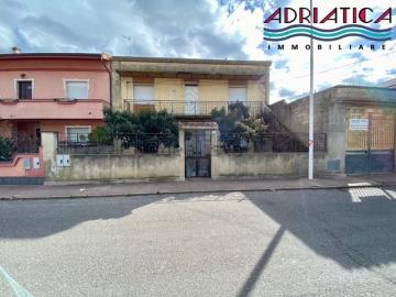 Villetta indipendente in vendita di 389 m² in Via Guglielmo Marconi, 27