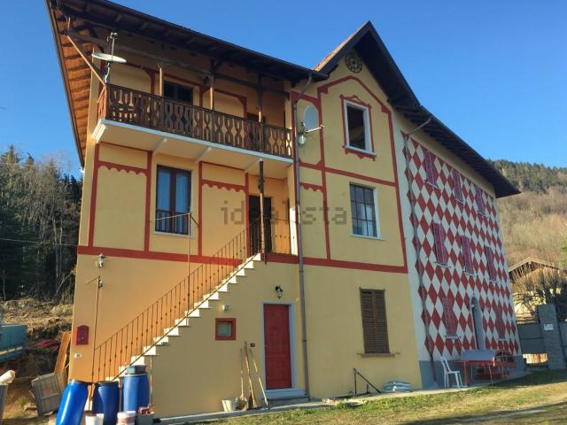 Villetta indipendente in vendita di 389 m² in Strada Provinciale per Miazzina, 16