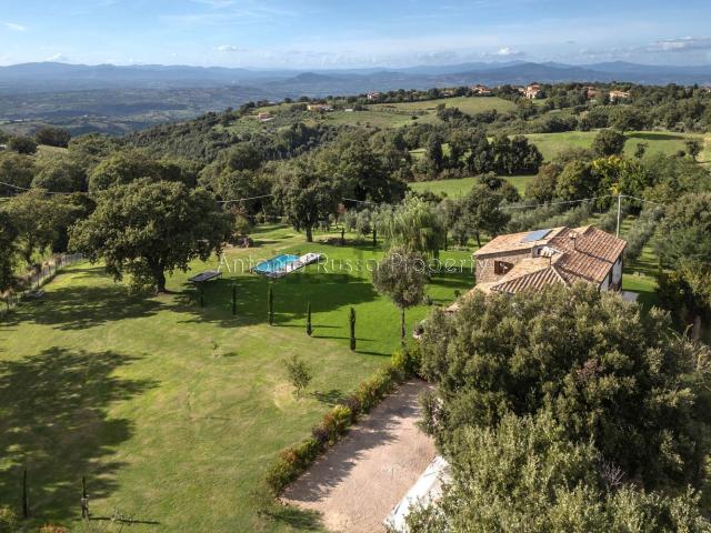 Villetta indipendente in vendita di 390 m²