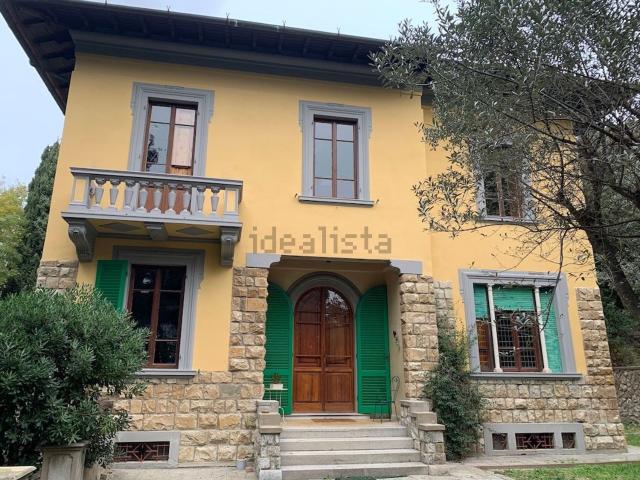 Villetta indipendente in vendita di 390 m²