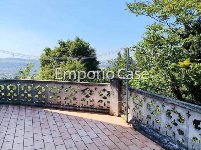 Villetta indipendente in vendita di 390 m² in Via per Montegibbio