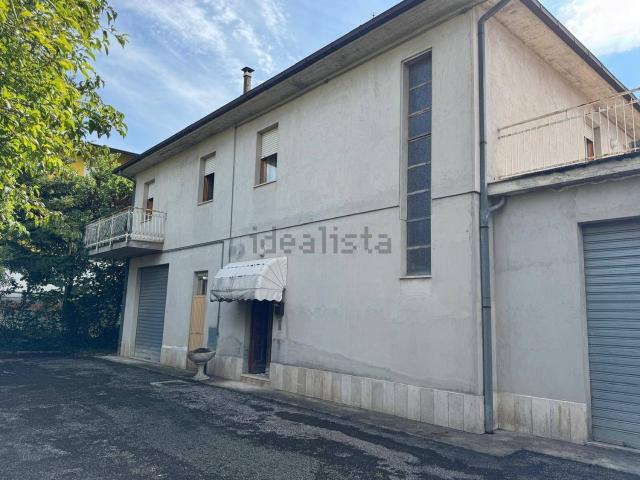 Villetta indipendente in vendita di 390 m² in Via Ugo la Malfa, 38