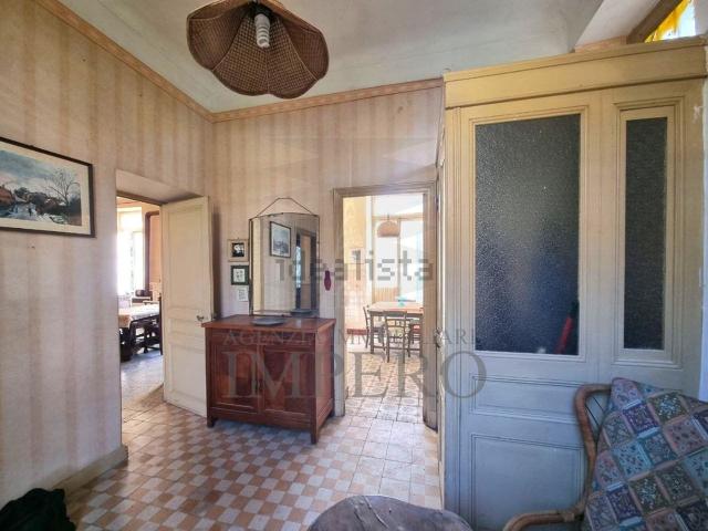 Villetta indipendente in vendita di 390 m² in Vicolo Arene