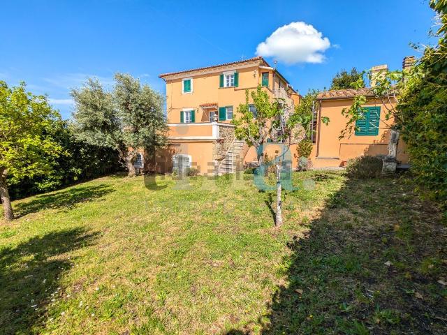Villetta indipendente in vendita di 390 m² in Piazza Don Giovanni Minzoni