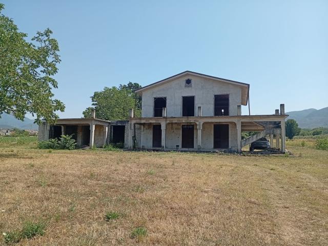 Villetta indipendente in vendita di 391 m² in Via San Leonardo Filieri