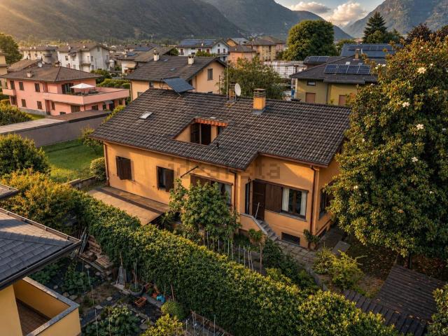 Villetta indipendente in vendita di 391 m² in Via Prati Grassi, 29