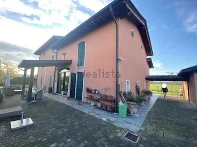 Villetta indipendente in vendita di 391 m² in Via Villana, 2