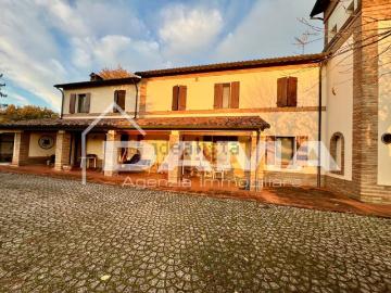 Villetta indipendente in vendita di 392 m²