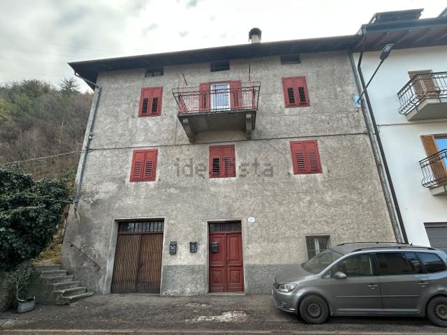 Villetta indipendente in vendita di 393 m² in Via Molini, 28