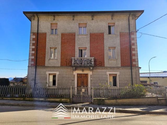 Villetta indipendente in vendita di 393 m² in Via Roma, 35