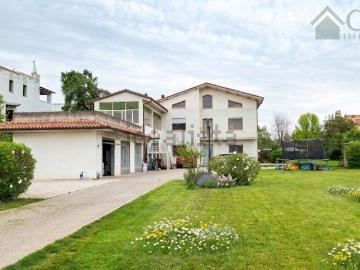 Villetta indipendente in vendita di 394 m² in Via della Repubblica, 58