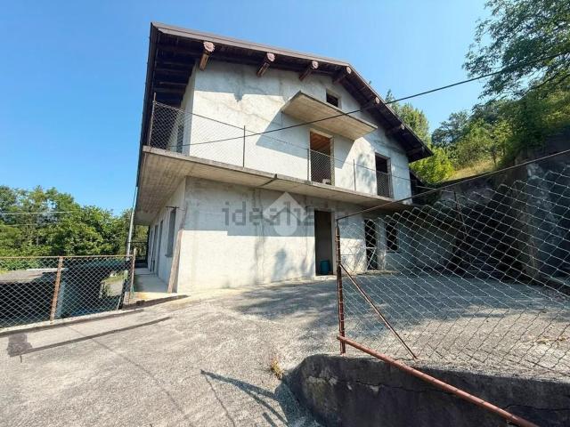 Villetta indipendente in vendita di 395 m² in Via Caer, 2