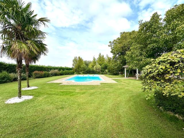 Villetta indipendente in vendita di 395 m² in Via Padre Innocenzo Gamalero, 65