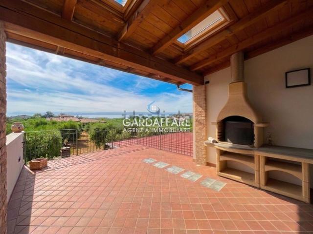 Villetta indipendente in vendita di 396 m²