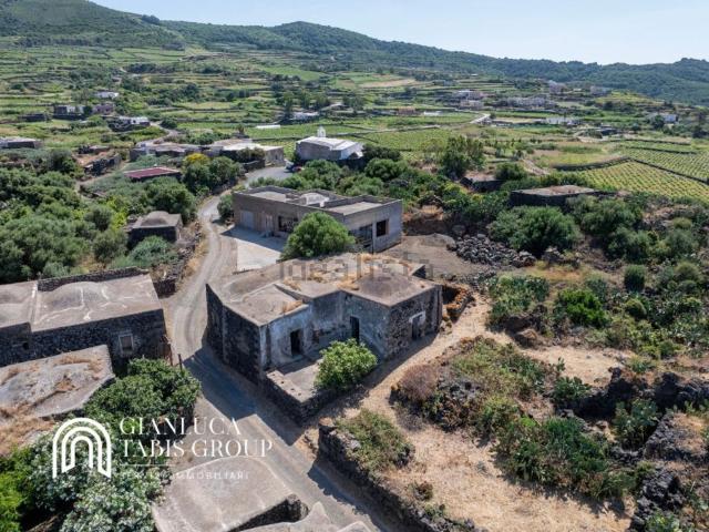 Villetta indipendente in vendita di 399 m² in Via Cafaro, 5