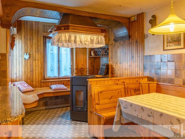 Villetta indipendente in vendita di 399 m² in Via Provagna, 51
