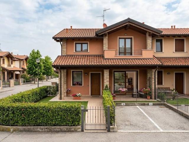 Villette a schiera in vendita a Roma