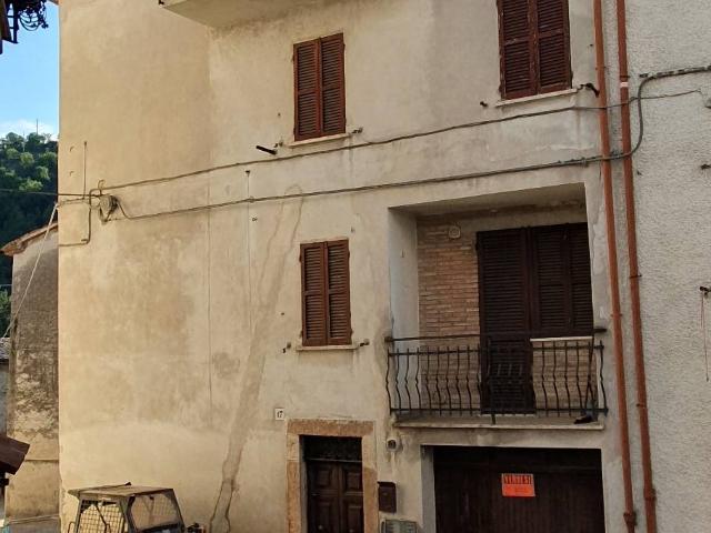 Villette a schiera in vendita a Scheggia e Pascelupo