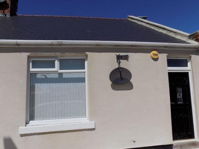 Villette Path, Hendon, Sunderland SR2, 2 bed cottage to rent, £500 pcm | PrimeLocation
