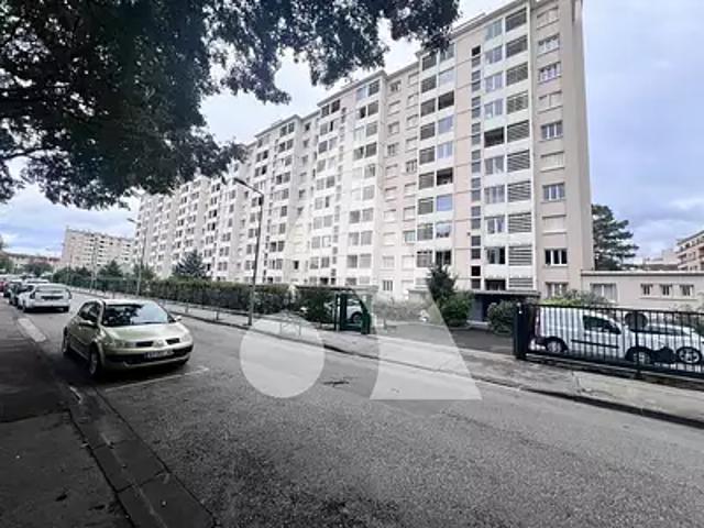 Villeurbanne 69100 Achat / Vente appartement 3 pièces t3 cave balcon