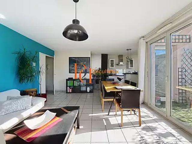 Villeurbanne 69100 Achat / Vente appartement 3 pièces t3 au dernier étage