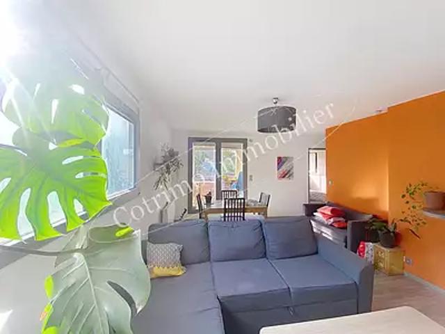 Villeurbanne 69100 Achat / Vente appartement 2 pièces t2 au dernier étage terrasse