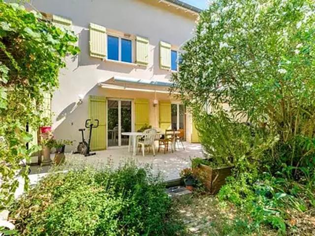 Villeurbanne 69100 Achat / Vente maison 5 pièces t5 au dernier étage