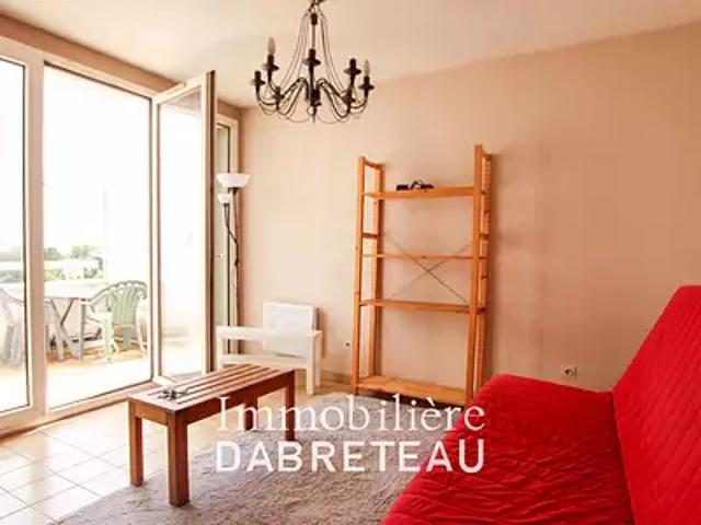 Villeurbanne 69100 Location appartement 1 pièce t1 au dernier étage terrasse