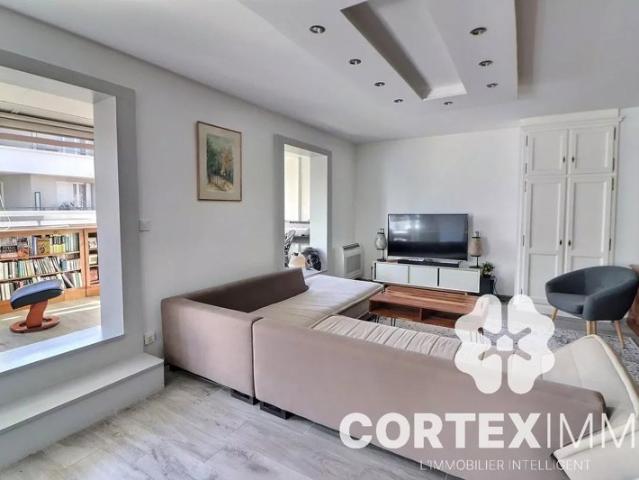 VILLEURBANNE, Appartement 5 pièces,149m², loggia, garage