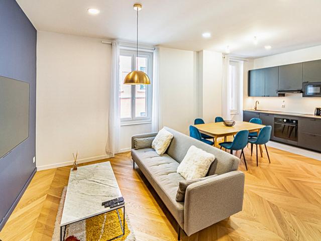 VILLEURBANNE GRATTE CIEL T2 de 51 m² vendu entièrement meublé – Proche métro