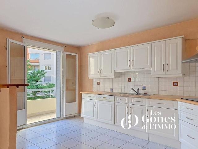 VILLEURBANNE T3 de 71,80 m² + cave