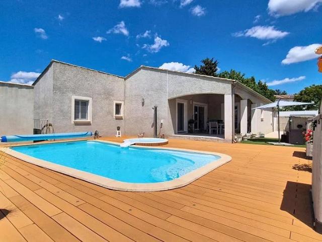 VILLEVIEILLE VILLA T6 DE 130M2 SUR 800M2 DE TERRAIN AVEC PIS