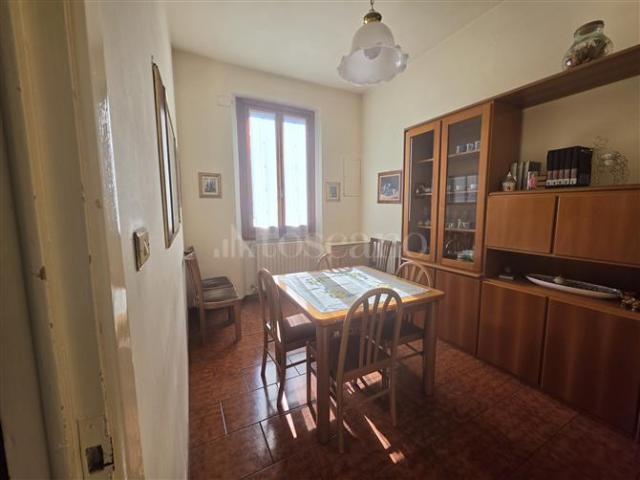 Villino a Schiera di 114 mq a Cafaggio, Grignano, Le Badie Prato