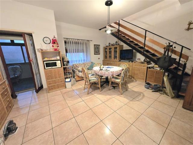 Villino a Schiera di 130 mq a Centro Santa Marinella