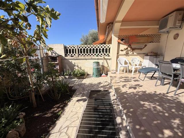 Villino a Schiera di 150 mq a Tor San Lorenzo, Nuova California, Landriana Ardea