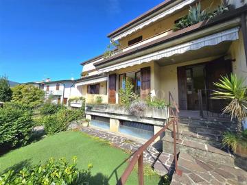 Villino a Schiera di 180 mq a Centro Concesio