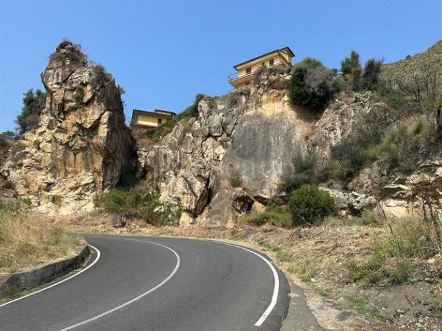 Villino a Schiera di 182 mq a Gallodoro