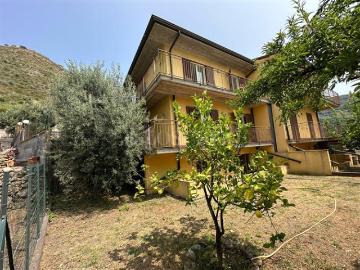 Villino a Schiera di 182 mq a Gallodoro