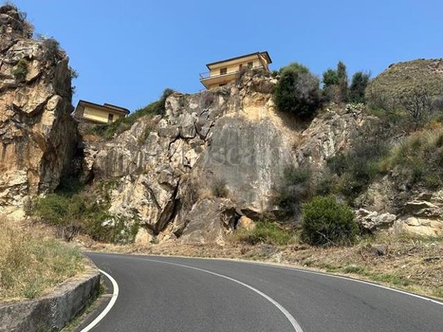 Villino a Schiera di 182 mq a Gallodoro