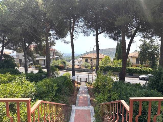 Villino a Schiera di 200 mq a Trecastagni