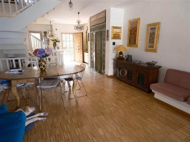 Villino a Schiera di 200 mq a Cecchignola, Fonte Meravigliosa Roma