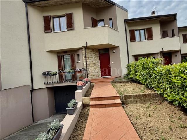 Villino a Schiera di 200 mq a Parmezzana Calzana Monticelli Brusati