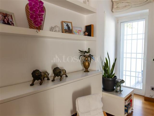 Villino a Schiera di 216 mq a Centro, Centro Storico, Nicolosi Latina